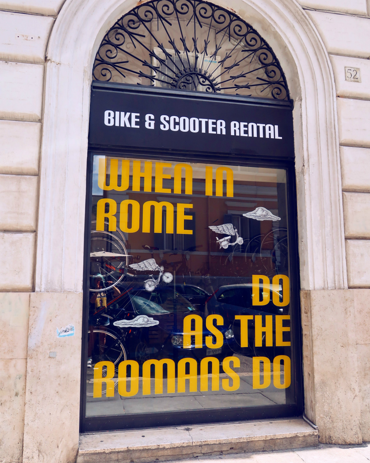 Review The Yellow Hostel Rome @minkaguides bike hire