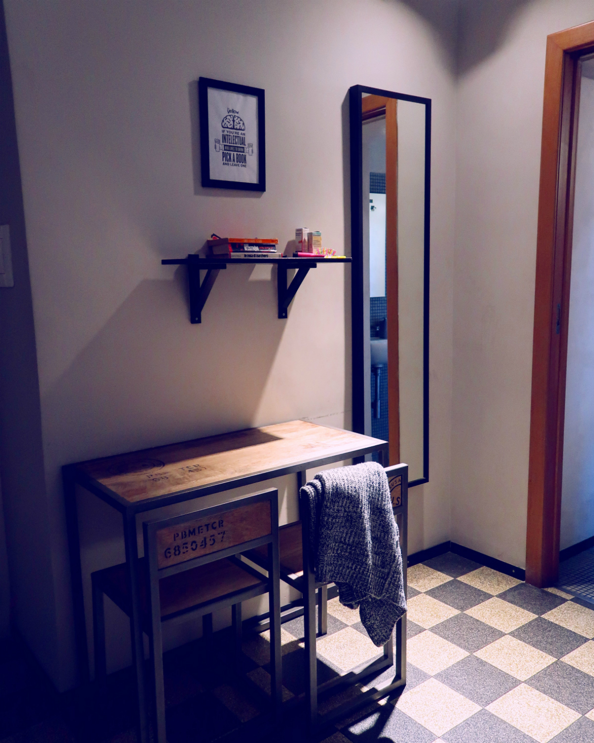 Review The Yellow Hostel Rome @minkaguides dorm room